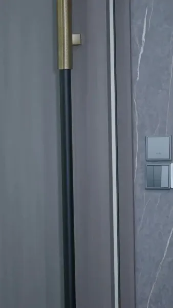 กุหลาบในกำมือ