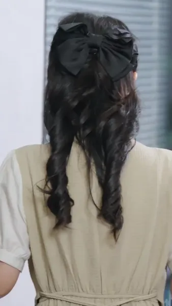 กุหลาบในกำมือ