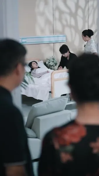 กุหลาบในกำมือ