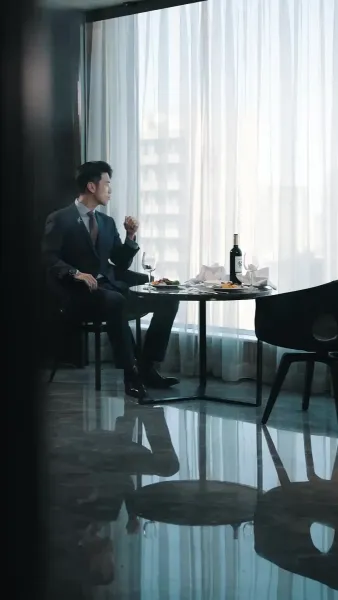 กุหลาบในกำมือ