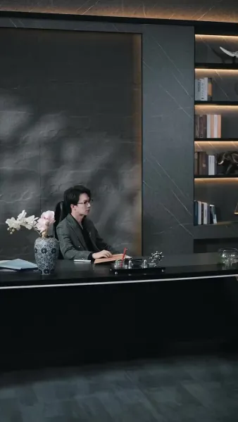 กุหลาบในกำมือ