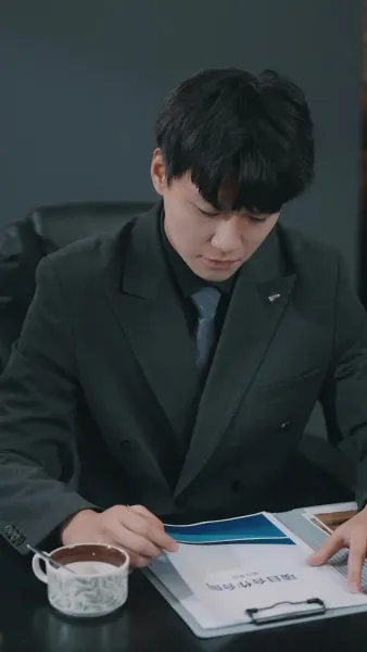 กุหลาบในกำมือ