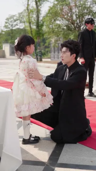 อย่าไปแหยมเด็กอุ้มตุ๊กตา เธอต่อสู้โหดมาก