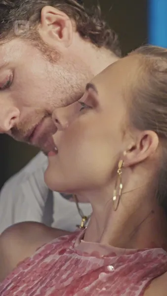 พันธนาการรักวิวาห์อลเวง