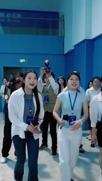 ที่สระน้ำทุกเช้า