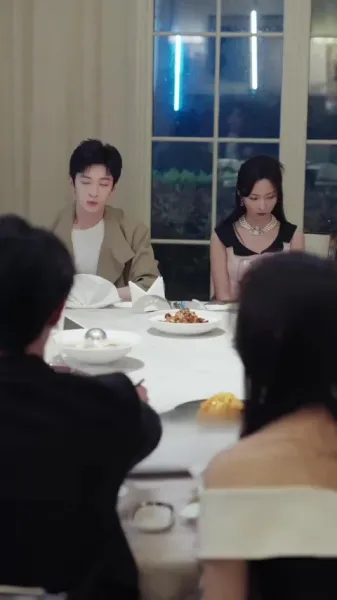 ที่สระน้ำทุกเช้า