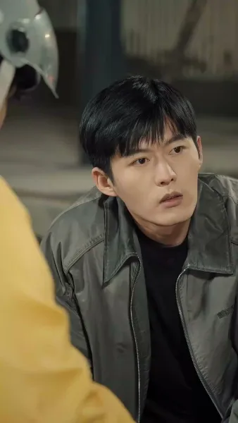 หมัดเหล็กแห่งการไถ่บาป