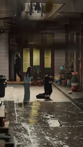 หมัดเหล็กแห่งการไถ่บาป