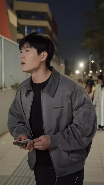 หมัดเหล็กแห่งการไถ่บาป