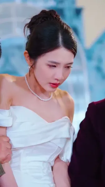 าคู่มือแฝงตัวในแวดวงไฮโซ