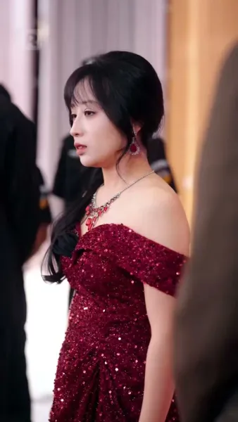 หลังทรยศ เธอกลับมาคุกเข่า