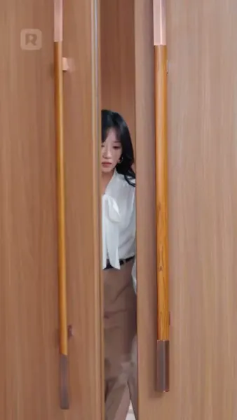 หลังทรยศ เธอกลับมาคุกเข่า