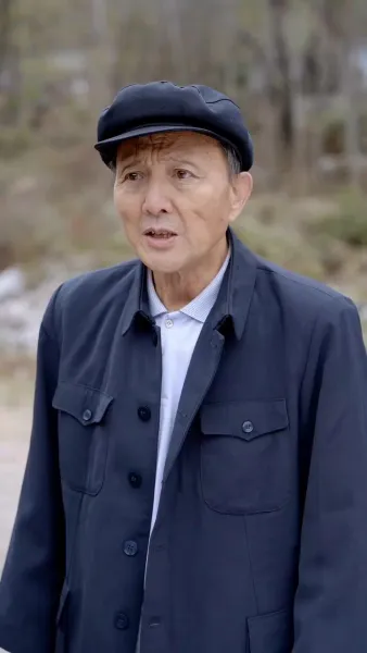 คุณหนูไฮโซ ในหมู่บ้านยากไร้