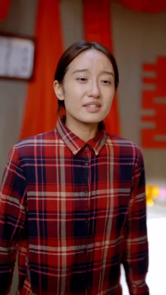 คุณหนูไฮโซ ในหมู่บ้านยากไร้