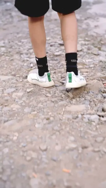 คุณหนูไฮโซ ในหมู่บ้านยากไร้