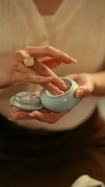 สัมผัสต้องห้าม