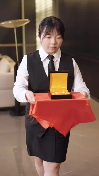 เมียซีอีโอ คุมออฟฟิศ