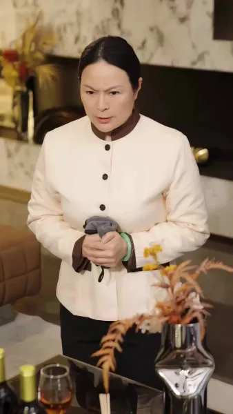 เมียซีอีโอ คุมออฟฟิศ