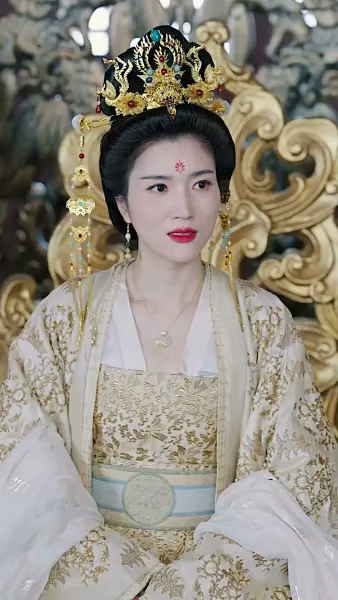 อดีตสามีผู้ตายไปแล้วกลับมาชิงสมบัติ