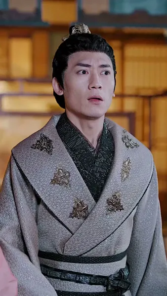 อดีตสามีผู้ตายไปแล้วกลับมาชิงสมบัติ