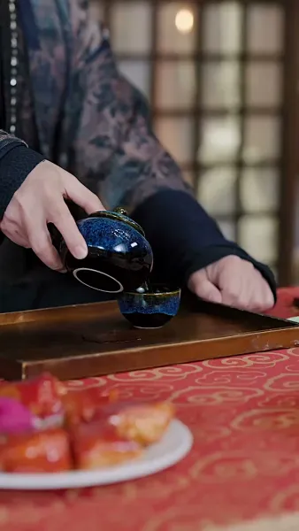 อดีตสามีผู้ตายไปแล้วกลับมาชิงสมบัติ