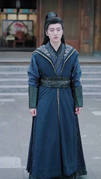 อดีตสามีผู้ตายไปแล้วกลับมาชิงสมบัติ