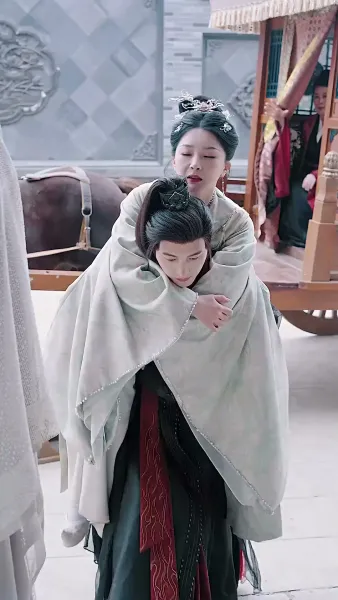 อดีตสามีผู้ตายไปแล้วกลับมาชิงสมบัติ