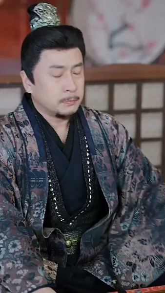 อดีตสามีผู้ตายไปแล้วกลับมาชิงสมบัติ