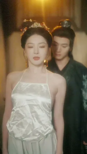 อดีตสามีผู้ตายไปแล้วกลับมาชิงสมบัติ