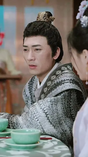 อดีตสามีผู้ตายไปแล้วกลับมาชิงสมบัติ