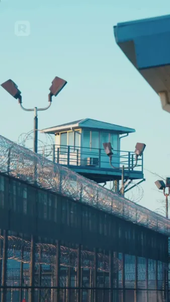 พ่อจ๋าช่วยด้วย! แม่หนูติดคุก!