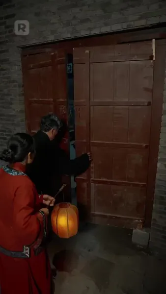 ท่านอาจารย์
ลูกศิษย์ท่านป่วนอีกแล้ว