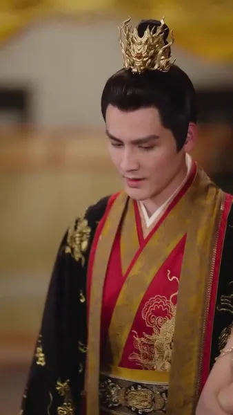 พระมเหสีอ้วนป่วนวัง