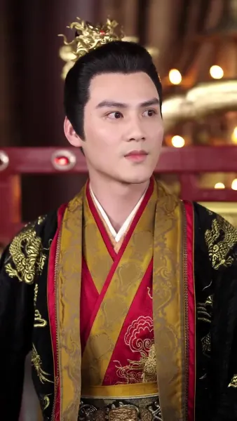 พระมเหสีอ้วนป่วนวัง