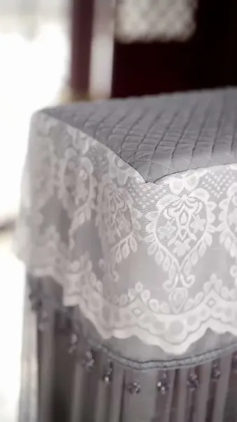 พระมเหสีอ้วนป่วนวัง