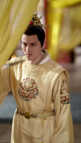 พระมเหสีอ้วนป่วนวัง