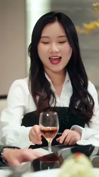 เมื่อท่านประธานจำภรรยาผิด