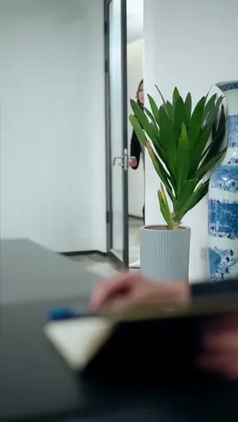 เมื่อท่านประธานจำภรรยาผิด