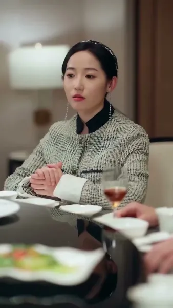 เมื่อท่านประธานจำภรรยาผิด