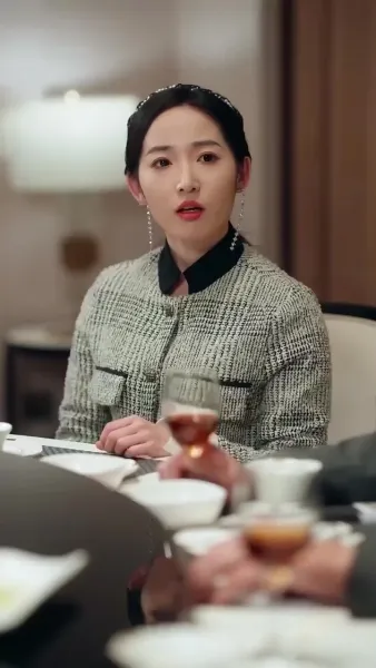 เมื่อท่านประธานจำภรรยาผิด