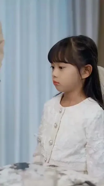 สาวยากจนค้นพบพ่อเศรษฐีพันล้าน