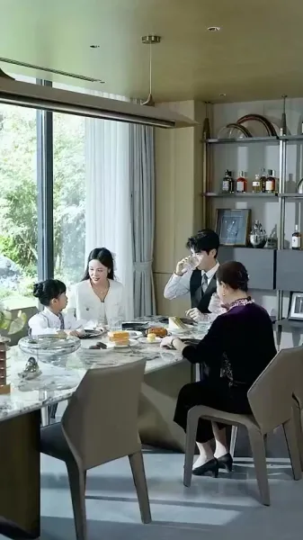 สาวยากจนค้นพบพ่อเศรษฐีพันล้าน