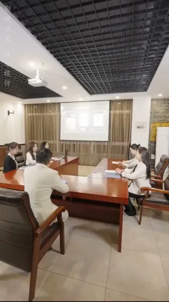  ลูกสาวมหาเศรษฐีเปิดตัวไม่ได้แล้ว