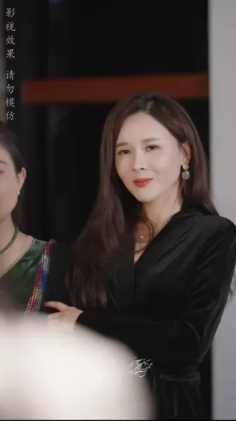  ลูกสาวมหาเศรษฐีเปิดตัวไม่ได้แล้ว