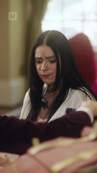 เถ้ากุหลาบสีเลือด