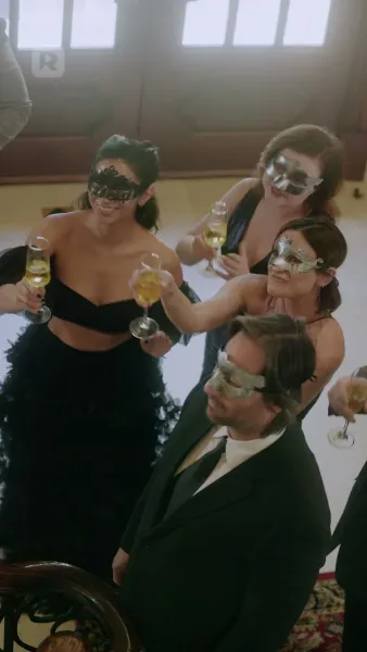 เถ้ากุหลาบสีเลือด