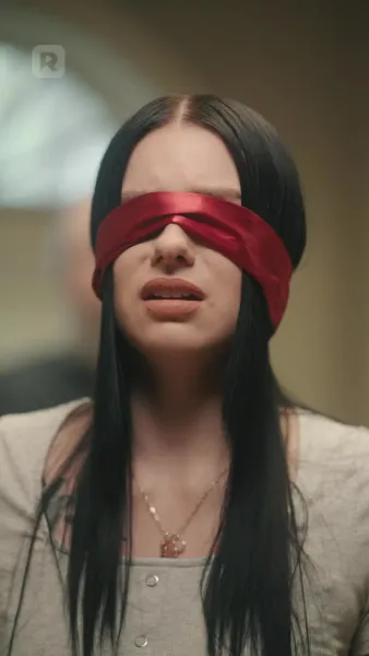 เถ้ากุหลาบสีเลือด