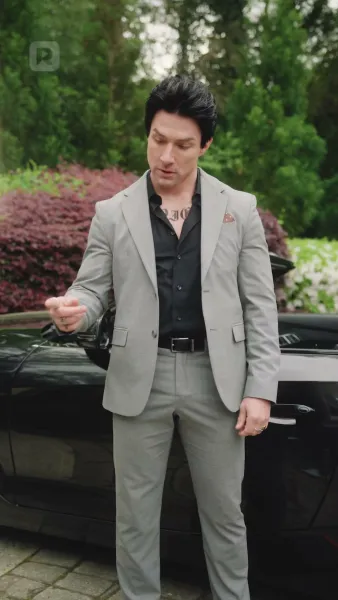 เถ้ากุหลาบสีเลือด