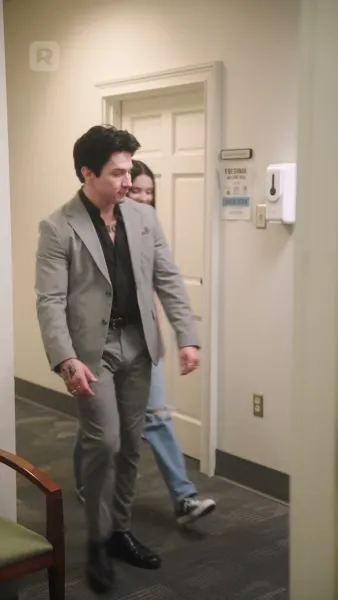 เถ้ากุหลาบสีเลือด