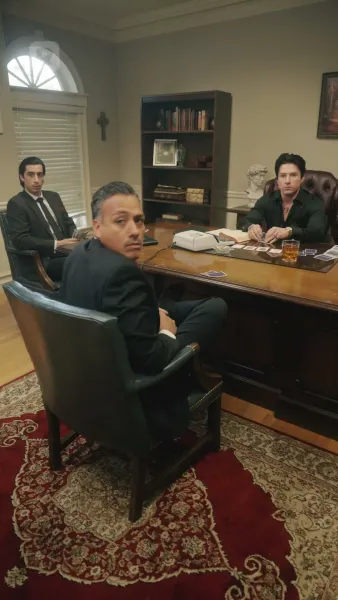 เถ้ากุหลาบสีเลือด